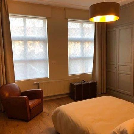 Les chambres Berguoises Chambre Rez-de-chaussée au coeur de Bergues Extérieur photo